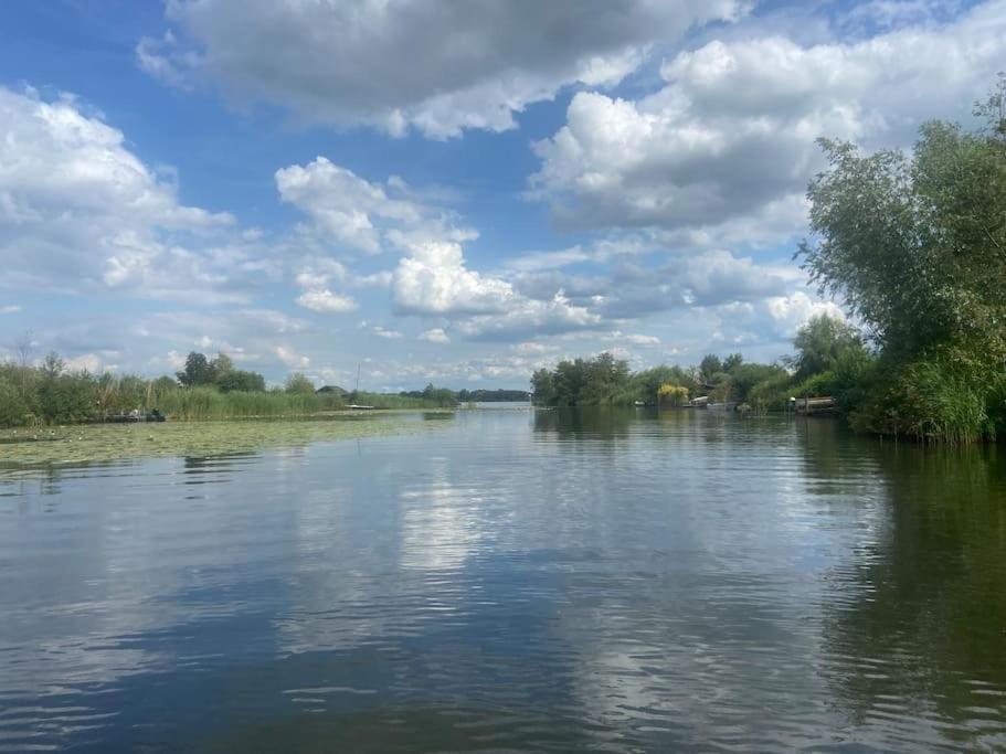 فندق La Mare Houseboat Nederhorst den Berg المظهر الخارجي الصورة