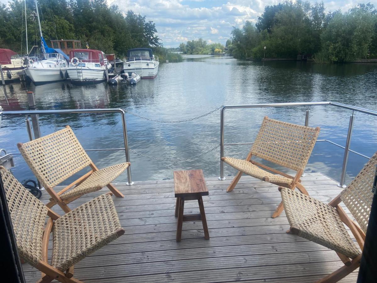 فندق La Mare Houseboat Nederhorst den Berg المظهر الخارجي الصورة
