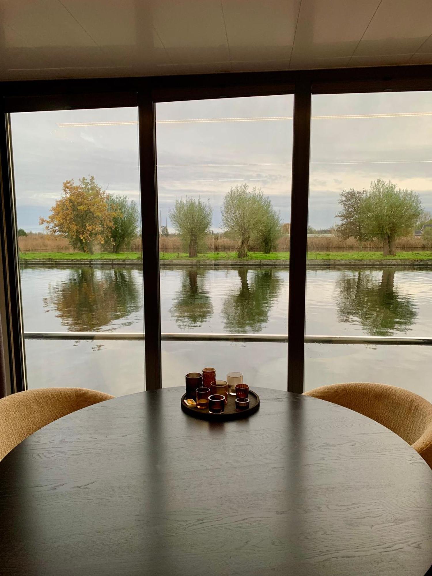 فندق La Mare Houseboat Nederhorst den Berg المظهر الخارجي الصورة